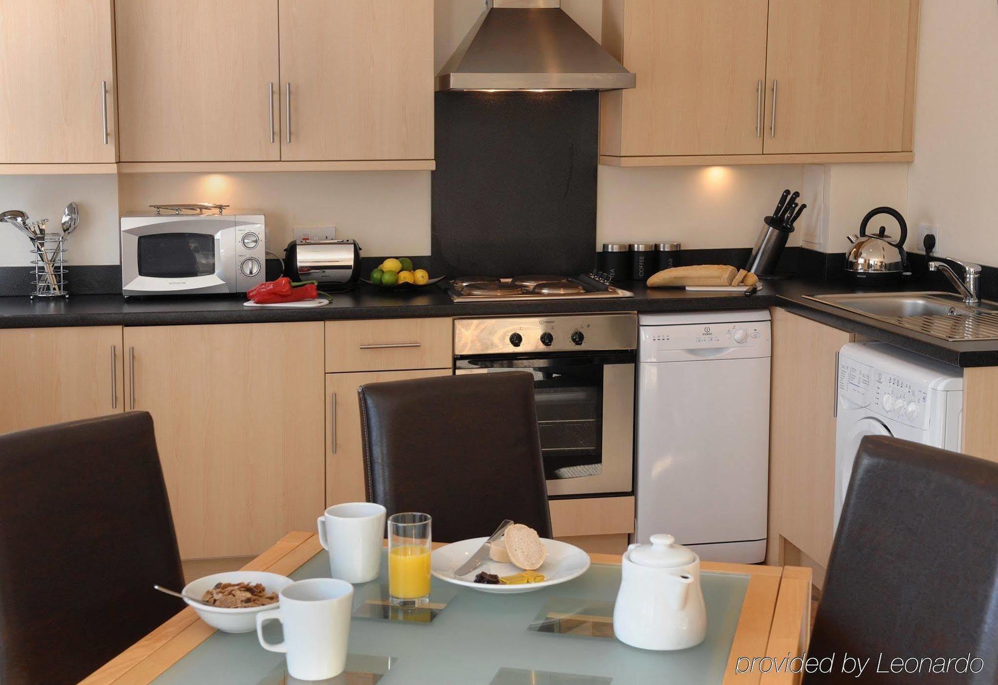 Fountain Court Apartments - Harris Edinburgh Bilik gambar